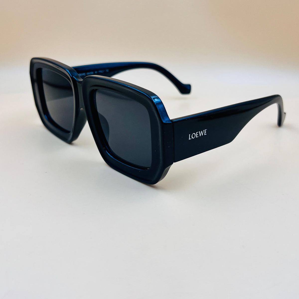 LOWE Premium Oversized  Sunglass